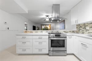 600 Three Islands Blvd 317 Hallandale Beach, FL 33009 - MLS#A11894401