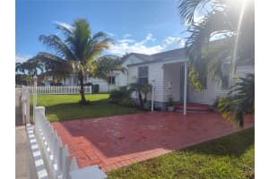 310 Sw 1st Ave Dania Beach, FL 33004 - MLS#A11894404