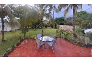 310 Sw 1st Ave Dania Beach, FL 33004 - MLS#A11894404