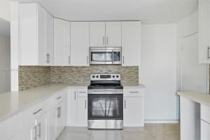 510 N 56th Ave Hollywood, FL 33021 - MLS#A11894424