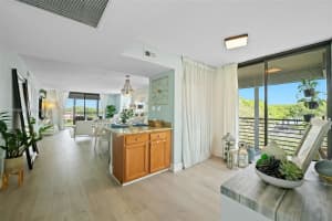 900 Colony Point Cir 414, Pembroke Pines