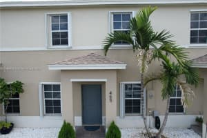 465 Ne 5th Pl, Florida City