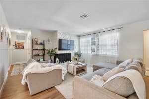 3301 Nw 42nd St Lauderdale Lakes, FL 33309 Sold 11/01/25