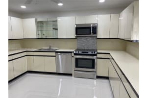 5181 Ne 17th Ave Pompano Beach, FL 33064 - MLS#A11894543