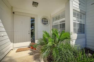 8853 Se Riverfront Ter, Jupiter