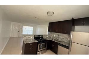 520 Sw 10th St 1-2 Hallandale Beach, FL 33009 - MLS#A11894630