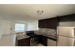 520 Sw 10th St 1-2 Hallandale Beach, FL 33009 - MLS#A11894630