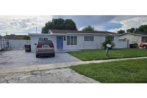7160 W 10th Ave Hialeah, FL 33014 - MLS#A11894636