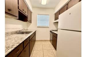 206 Se 9th Ct 3 Hallandale Beach, FL 33009 - MLS#A11894648