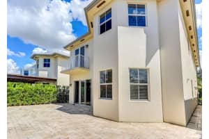 6950 Nw 104th Ct Doral, FL 33178 - MLS#A11894657
