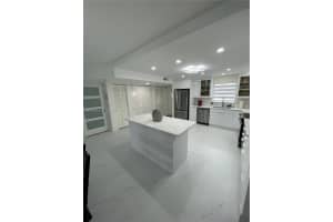 150 S Hollybrook Ter 303 Pembroke Pines, FL 33025 - MLS#A11894690