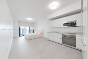 1010 Brickell Ave 3210 Miami, FL 33131 - MLS#A11894699