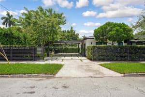 2484 Sw 25 St Miami, FL 33133 - MLS#A11894707