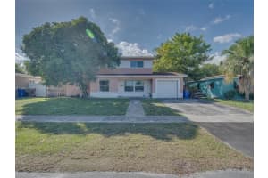 4233 Nw 38th Ave Lauderdale Lakes, FL 33309 - MLS#A11894713