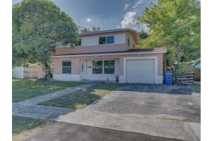 4233 Nw 38th Ave Lauderdale Lakes, FL 33309 - MLS#A11894713