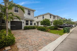 156 Sw 171st Ln 156 Pembroke Pines, FL 33027 - MLS#A11894716