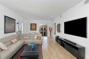 10 Aragon Ave 706 Coral Gables, FL 33134 - MLS#A11894726