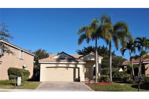 1121 Alexander Bnd Weston, FL 33327 - MLS#A11894801