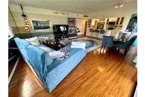 3850 Washington St 317 Hollywood, FL 33021 - MLS#A11894855