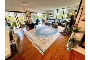 3850 Washington St 317 Hollywood, FL 33021 - MLS#A11894855