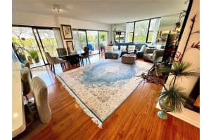 3850 Washington St 317 Hollywood, FL 33021 - MLS#A11894855