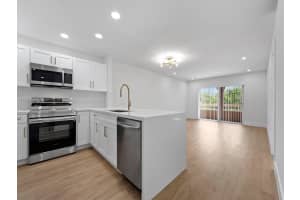 8101 Camino Real C-320, Miami