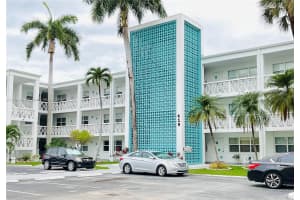 419 Golden Isles Dr 106 Hallandale Beach, FL 33009 - MLS#A11894912