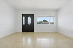 257 W 44th St Hialeah, FL 33012 - MLS#A11894947