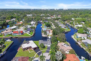 6091 Sw 14th St, Plantation