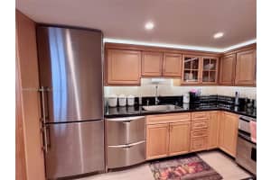 6061 Collins Ave 10c Miami Beach, FL 33140 - MLS#A11894997