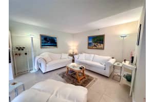 6061 Collins Ave 10c Miami Beach, FL 33140 - MLS#A11894997