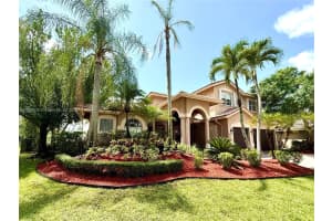 2547 Montclaire Cir 2547 Weston, FL 33327 - MLS#A11895030