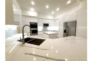 2547 Montclaire Cir 2547 Weston, FL 33327 - MLS#A11895030