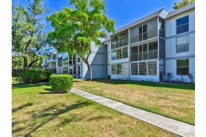 8401 Lagos De Campo Blvd 210v Tamarac, FL 33321 - MLS#A11895038