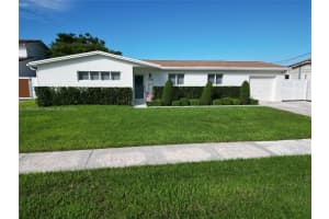 17500 Nw 82nd Ct Hialeah, FL 33015 - MLS#A11895048
