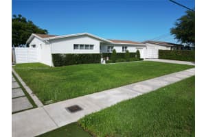 17500 Nw 82nd Ct Hialeah, FL 33015 - MLS#A11895048