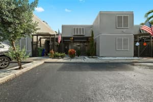 11318 Nw 16th St, Pembroke Pines