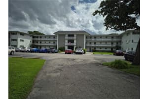 1201 Hillcrest Ct 302, Hollywood