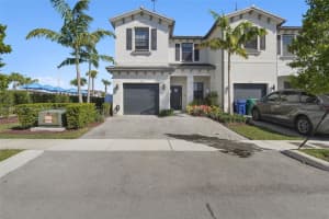 493 Nw 204th St, Miami Gardens