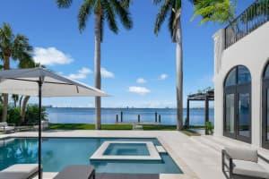 5300 N Bay Rd Miami Beach, FL 33140 - MLS#A11895156