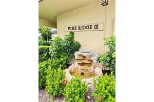 340 Pine Ridge Cir D-1 Green Acres, FL 33463 - MLS#A11895161