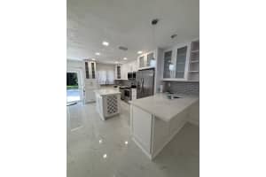 18908 Bobolink Dr Hialeah, FL 33015 - MLS#A11895196