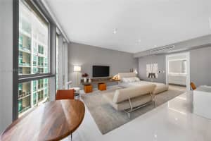 300 Biscayne Blvd Way 805, Miami