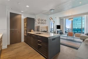 200 Biscayne Boulevard Way 5211, Miami