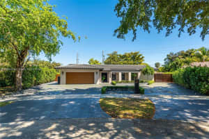 16511 Stonehaven Rd, Miami Lakes