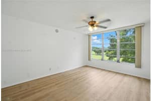 3850 Oaks Clubhouse Dr 307 Pompano Beach, FL 33069 - MLS#A11895358