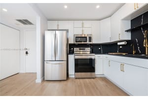 600 Three Islands Blvd 214 Hallandale Beach, FL 33009 - MLS#A11895362