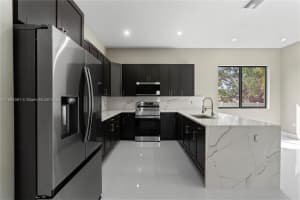 2725 Nw 21st Ave Oakland Park, FL 33311 - MLS#A11895391