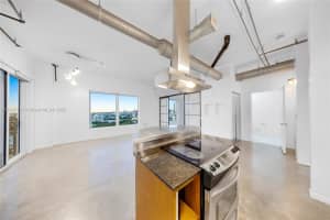 10 Sw South River Dr Phi15 Miami, FL 33130 - MLS#A11895415