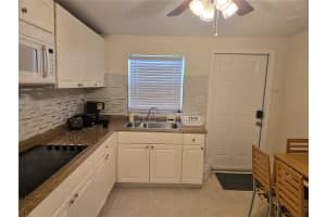 5712 Hollywood Blvd 1 Hollywood, FL 33021 - MLS#A11895441